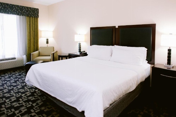 Holiday Inn Express Hotel & Suites Raleigh Sw - At Nc State image 17