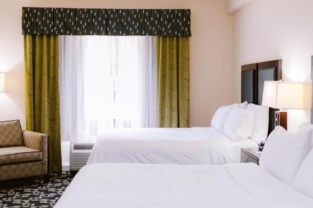 Holiday Inn Express Hotel & Suites Raleigh Sw - At Nc State